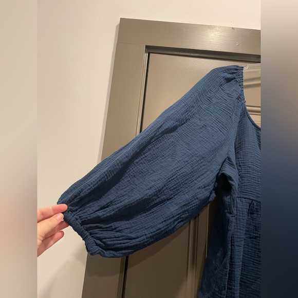 Universal Thread Top - Picture 5 of 6